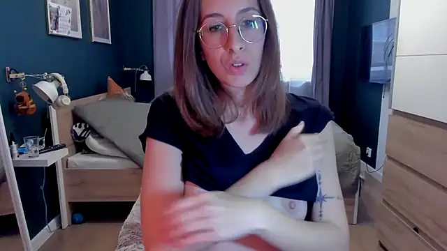 DesireMore90 online show from April 12, 2026, 3:26 pm