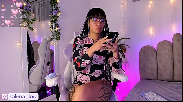 Snapshot of nahia_low chatting on December 17, 2025, 5:34 am nahia low online show from December 17, 2025, 5:34 am