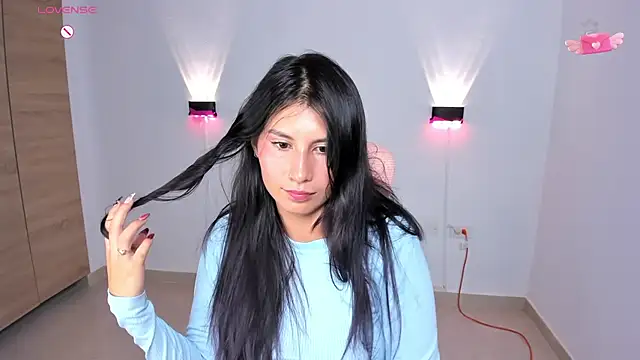 Snapshot of emily_villamil chatting on February 26, 2025, 12:09 am emily villamil online show from February 26, 2025, 12:09 am