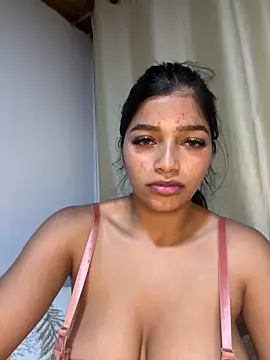 AgathaGeorgiou online show from November 10, 2025, 11:43 pm