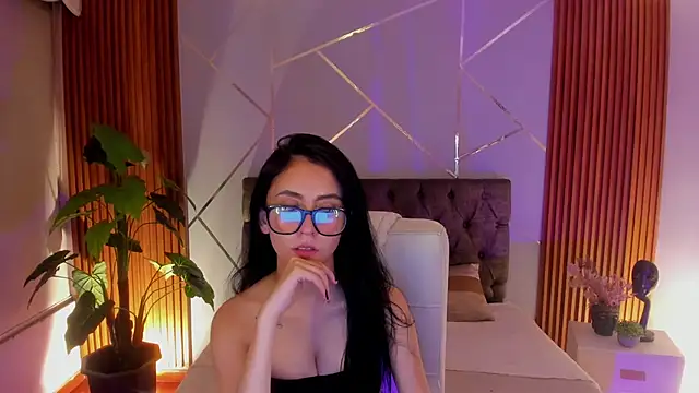 Snapshot of Coralinnee_ chatting on September 23, 2025, 3:46 am Coralinnee online show from September 23, 2025, 3:46 am