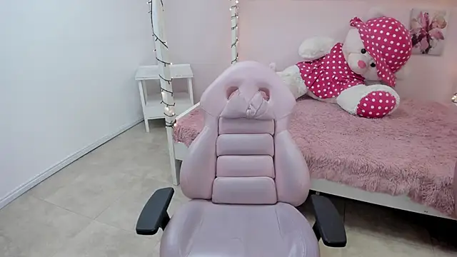 Snapshot of SALMA_G chatting on January 30, 2025, 1:42 pm SALMA G online show from January 30, 2025, 1:42 pm