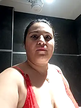 Snapshot of SALMA_G chatting on February 1, 2025, 3:28 pm SALMA G online show from February 1, 2025, 3:28 pm