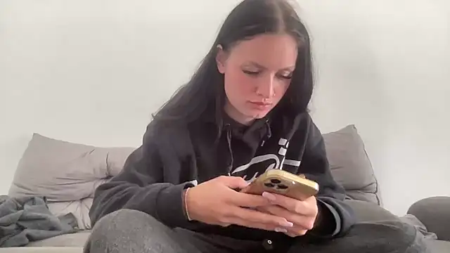 mariemelissah online show from February 28, 2026, 11:10 am