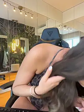 MileySin1111 online show from April 17, 2026, 1:58 pm