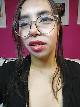 Snapshot of valentina_swallow chatting on July 15, 2026, 4:41 am valentina swallow online show from July 15, 2026, 4:41 am