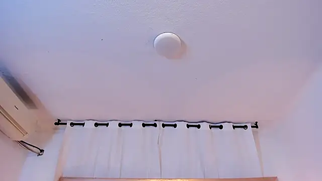 Snapshot of brittany069 chatting on October 13, 2025, 8:43 pm brittany069 online show from October 13, 2025, 8:43 pm