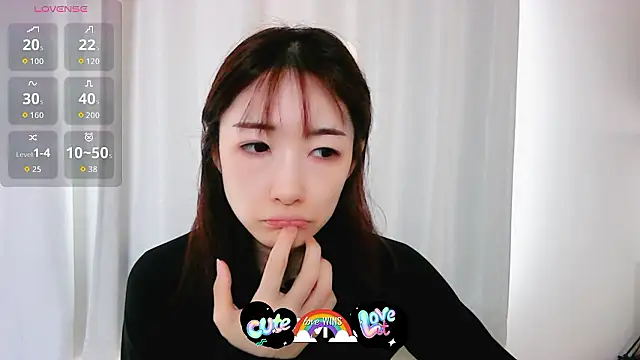 Love me Eri  online show from October 27, 2025, 1:06 am