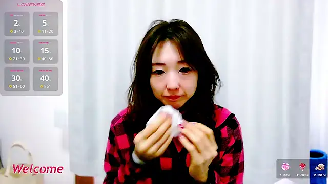 Love me Eri  online show from March 3, 2025, 5:58 am