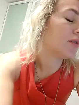 Snapshot of Linda_Gregory chatting on December 11, 2024, 1:15 am Linda Gregory online show from December 11, 2024, 1:15 am