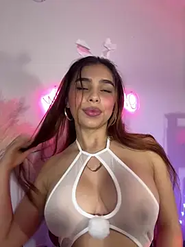 crisbell lopez online show from October 25, 2025, 1:05 am