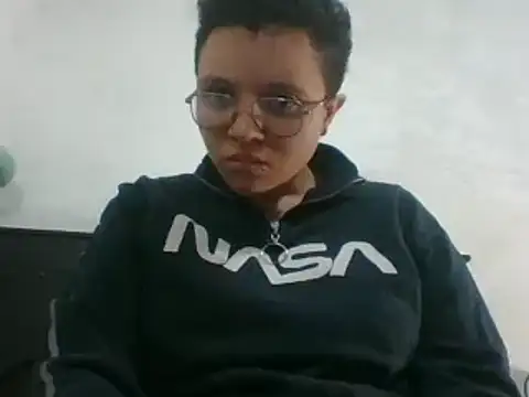 Snapshot of EdenJupiter chatting on November 15, 2025, 5:55 am EdenJupiter online show from November 15, 2025, 5:55 am