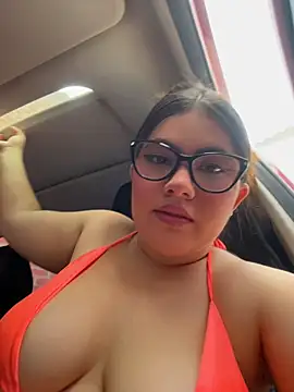 Snapshot of Valenhill@xh chatting on July 15, 2026, 5:42 pm Valenhillxh online show from July 15, 2026, 5:42 pm