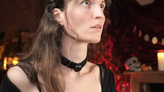 yulladao online show from October 28, 2025, 6:07 pm