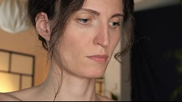 yulladao online show from September 14, 2025, 4:51 pm