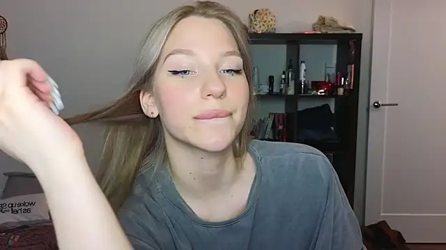 MiaKeler online show from March 17, 2025, 8:09 pm