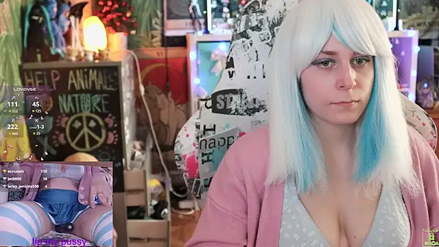 ShiroiFubuki online show from March 18, 2025, 12:50 pm