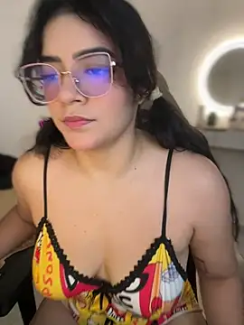 Lia flowers online show from February 25, 2026, 10:31 pm