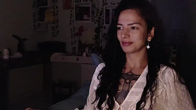 BeellyDance online show from April 22, 2026, 4:19 am