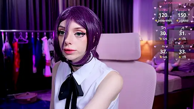 HolliWould  online show from February 10, 2026, 11:42 am