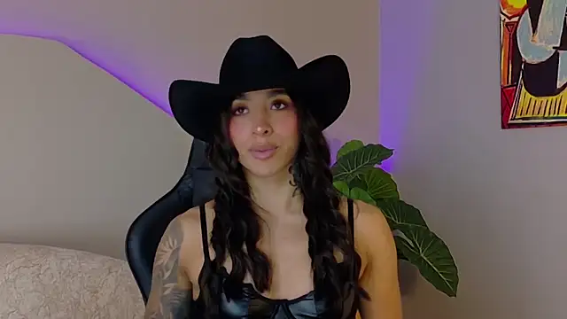 Snapshot of KAYLA_BATISTA chatting on June 25, 2026, 12:30 am KAYLA BATISTA online show from June 25, 2026, 12:30 am