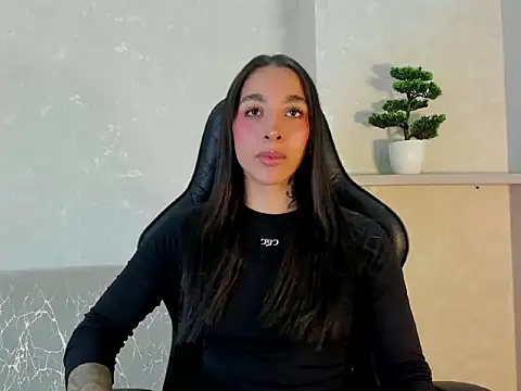 Snapshot of KAYLA_BATISTA chatting on August 2, 2026, 12:09 am KAYLA BATISTA online show from August 2, 2026, 12:09 am