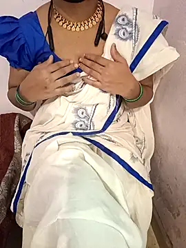 Snapshot of Mallu-Gayathri_Arun chatting on September 11, 2025, 5:40 am Mallu-Gayathri Arun online show from September 11, 2025, 5:40 am