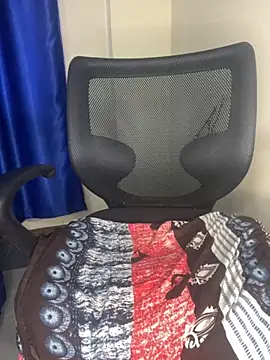 sweetestval online show from November 18, 2025, 11:02 am