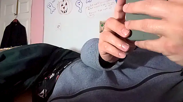 Snapshot of uncuthubs chatting on October 30, 2025, 4:22 am uncuthubs online show from October 30, 2025, 4:22 am