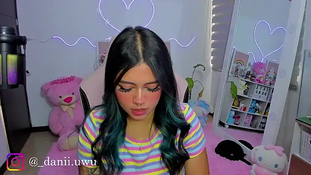 CuteDani  online show from April 27, 2026, 3:43 pm