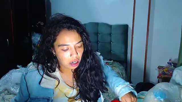 Snapshot of AmaraRoberts420 chatting on January 17, 2026, 6:28 am AmaraRoberts420 online show from January 17, 2026, 6:28 am