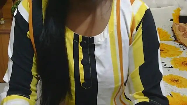 Snapshot of esita_1212 chatting on November 20, 2025, 12:55 am esita 1212 online show from November 20, 2025, 12:55 am