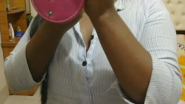 esita 1212 online show from February 9, 2026, 2:09 am