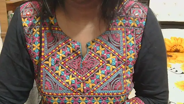 Snapshot of esita_1212 chatting on December 1, 2025, 2:34 am esita 1212 online show from December 1, 2025, 2:34 am