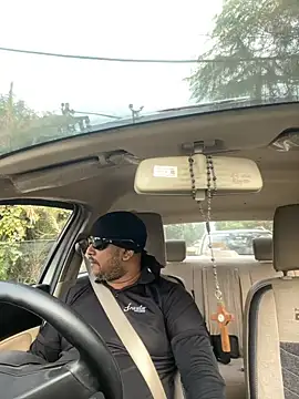 Snapshot of Dick_6inches chatting on November 4, 2025, 4:27 am Dick 6inches online show from November 4, 2025, 4:27 am