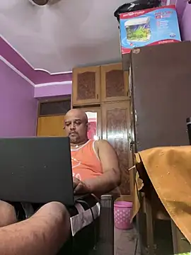 Snapshot of Dick_6inches chatting on May 4, 2026, 8:50 am Dick 6inches online show from May 4, 2026, 8:50 am