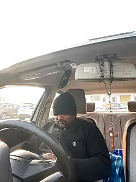 Snapshot of Dick_6inches chatting on December 17, 2025, 3:11 am Dick 6inches online show from December 17, 2025, 3:11 am