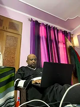 Snapshot of Dick_6inches chatting on November 29, 2025, 4:23 am Dick 6inches online show from November 29, 2025, 4:23 am