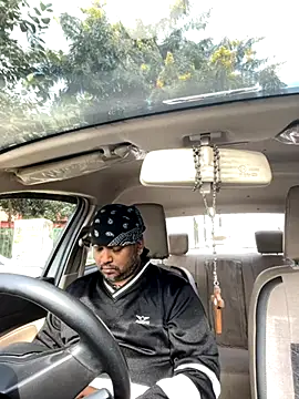 Snapshot of Dick_6inches chatting on November 30, 2025, 5:19 am Dick 6inches online show from November 30, 2025, 5:19 am