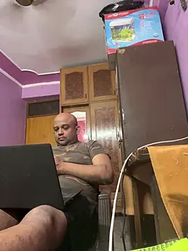 Snapshot of Dick_6inches chatting on April 21, 2026, 7:37 am Dick 6inches online show from April 21, 2026, 7:37 am