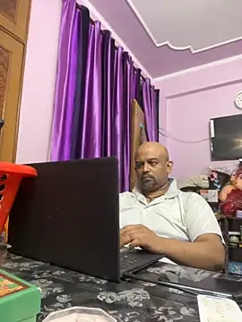 Snapshot of Dick_6inches chatting on October 22, 2025, 3:33 pm Dick 6inches online show from October 22, 2025, 3:33 pm