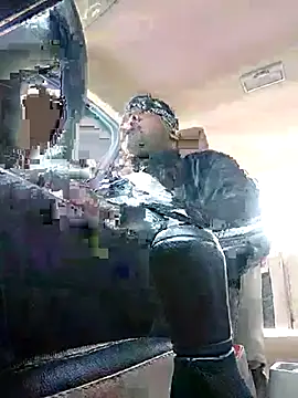 Snapshot of Dick_6inches chatting on February 20, 2025, 5:33 am Dick 6inches online show from February 20, 2025, 5:33 am