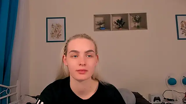 OliviaKisss online show from April 16, 2026, 6:08 pm