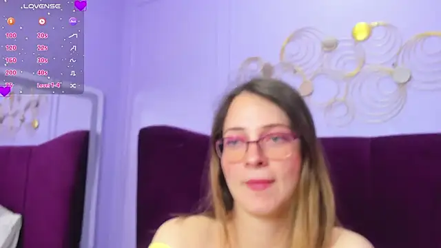 AmbeerWood  online show from March 16, 2025, 2:44 pm