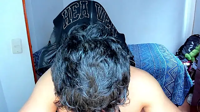 Tommy Bred online show from November 9, 2025, 5:06 pm