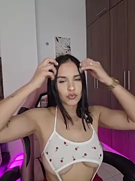 Snapshot of heyshaa chatting on June 12, 2026, 8:28 pm heyshaa online show from June 12, 2026, 8:28 pm