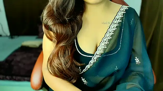 shanayaaa 1 online show from November 5, 2025, 4:54 pm