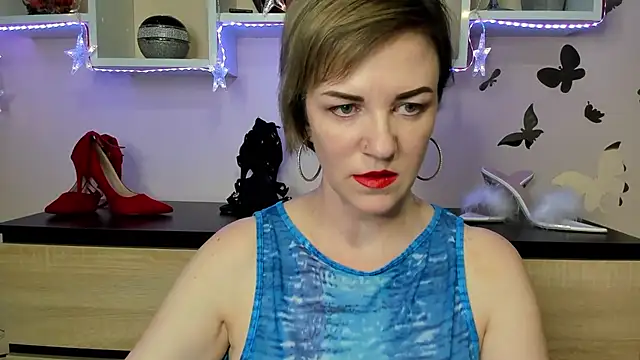 Snapshot of feliziaDesire chatting on February 26, 2025, 11:54 am feliziaDesire online show from February 26, 2025, 11:54 am