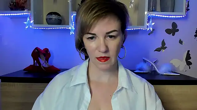 Snapshot of feliziaDesire chatting on March 21, 2025, 5:32 am feliziaDesire online show from March 21, 2025, 5:32 am