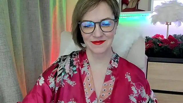 Snapshot of feliziaDesire chatting on January 7, 2026, 4:17 am feliziaDesire online show from January 7, 2026, 4:17 am